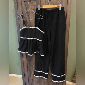 Black and White Women's 2PC Outfit